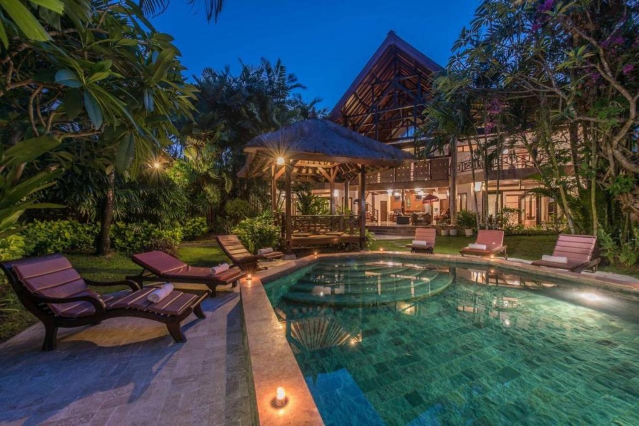 New Daria Villas Seminyak Экстерьер фото
