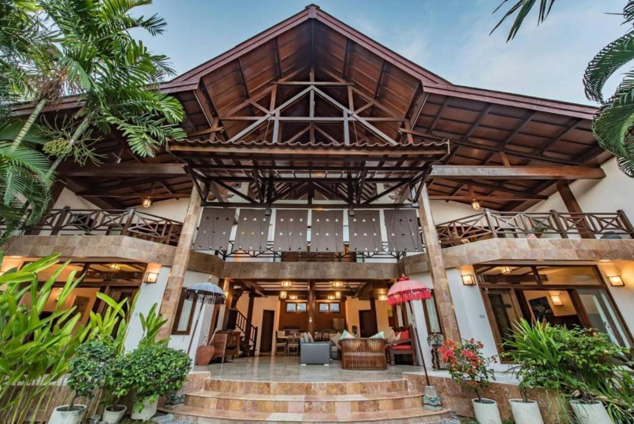 New Daria Villas Seminyak Экстерьер фото